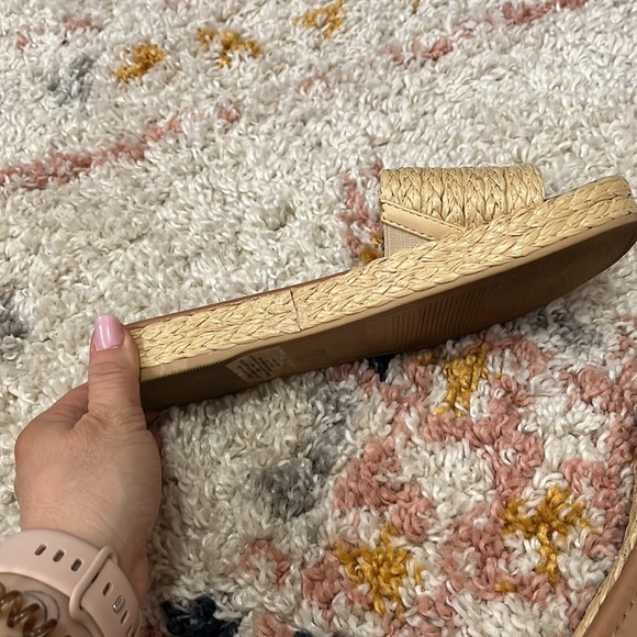 Slip on sandals with small platform - Picture 7 of 7